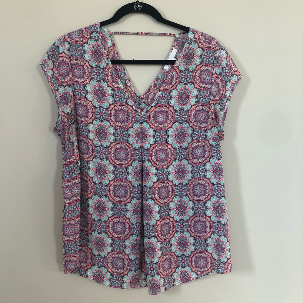 DR2 Blouse Size Large
